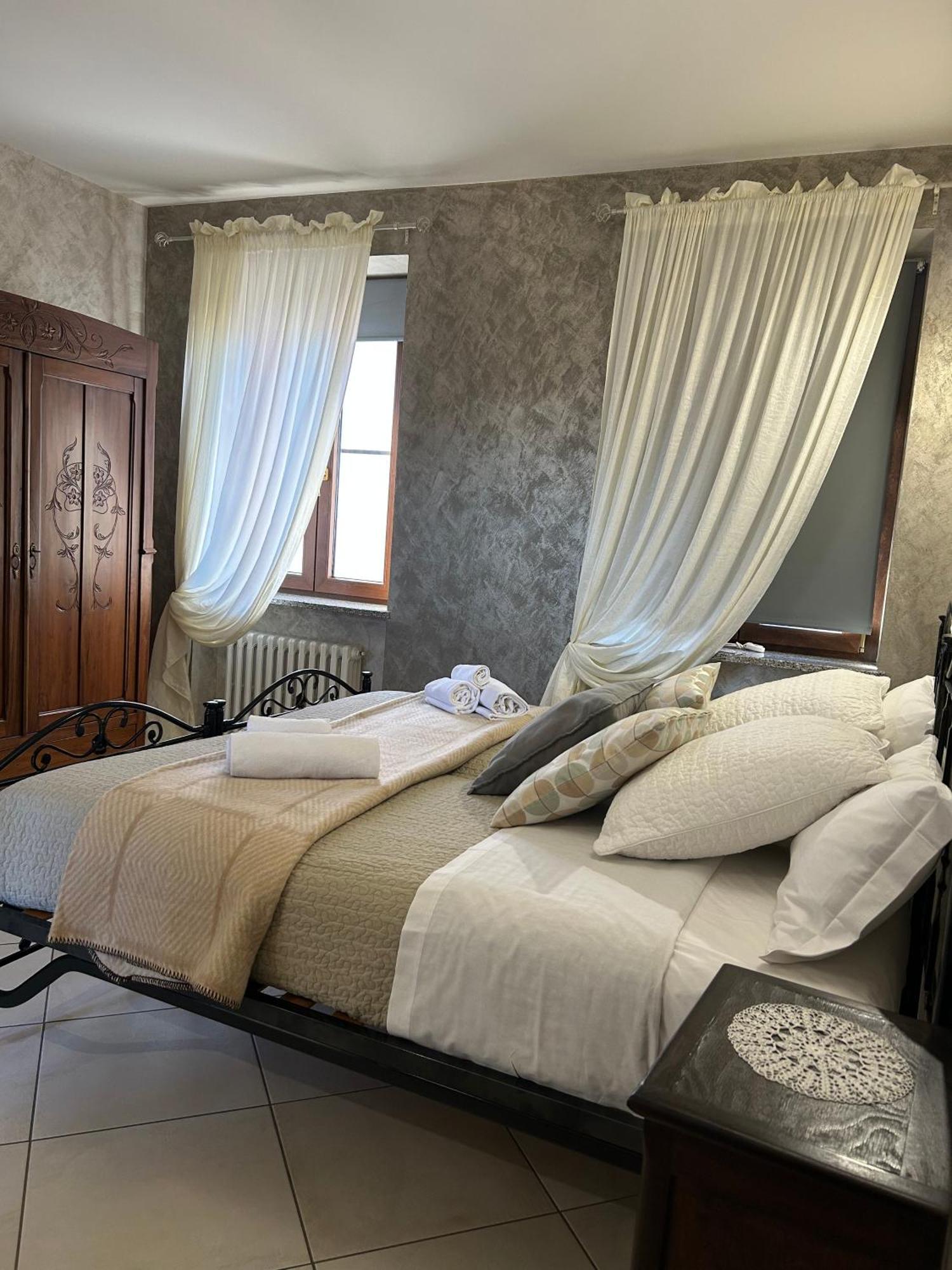 Rocche Di Montexelo - Green Key Apartments & Spa Monticello d'Alba Екстер'єр фото